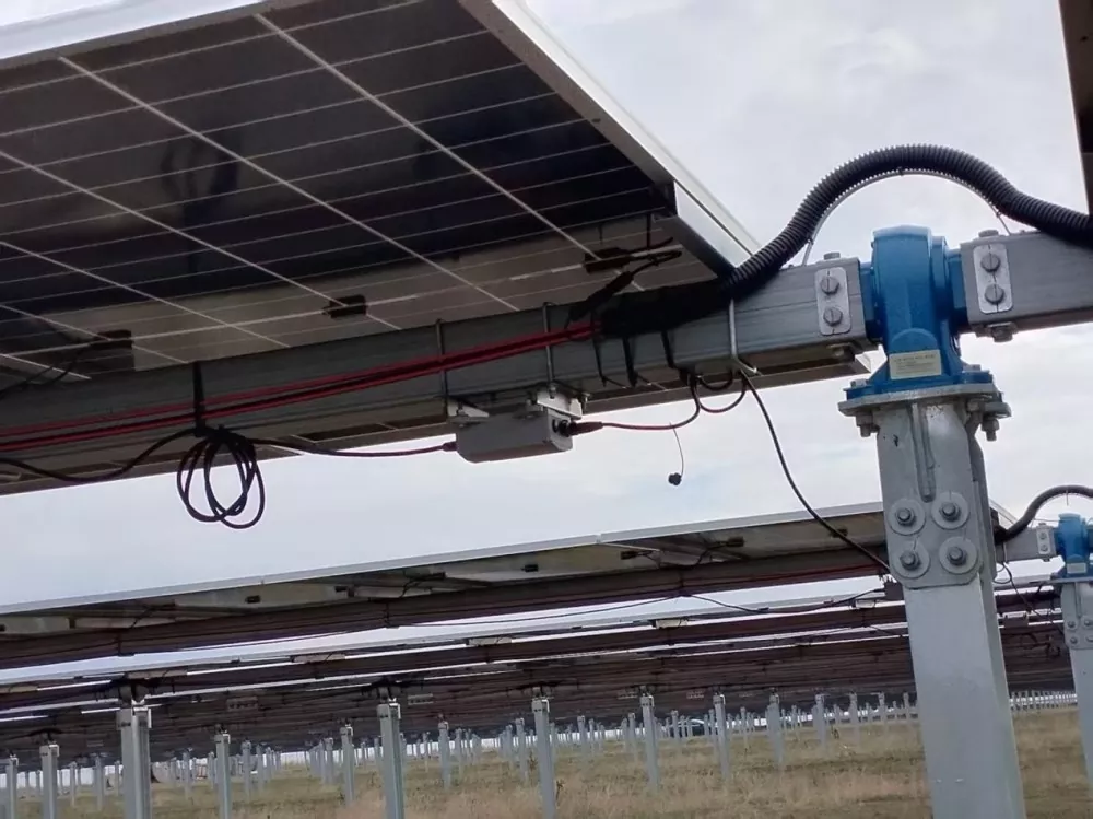 Single-Axis PV Tracker